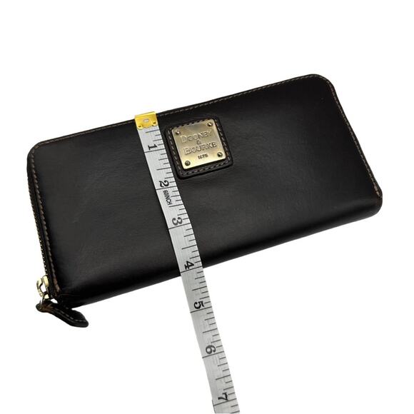 DOONEY & BOURKE Dark Brown Zip Around Wallet - Picture 9 of 9